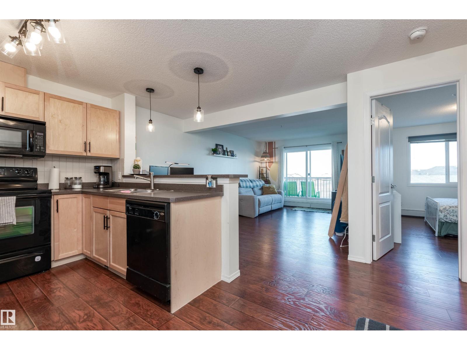 303-5951 165 Avenue NW, Edmonton, AB, T5Y0J6