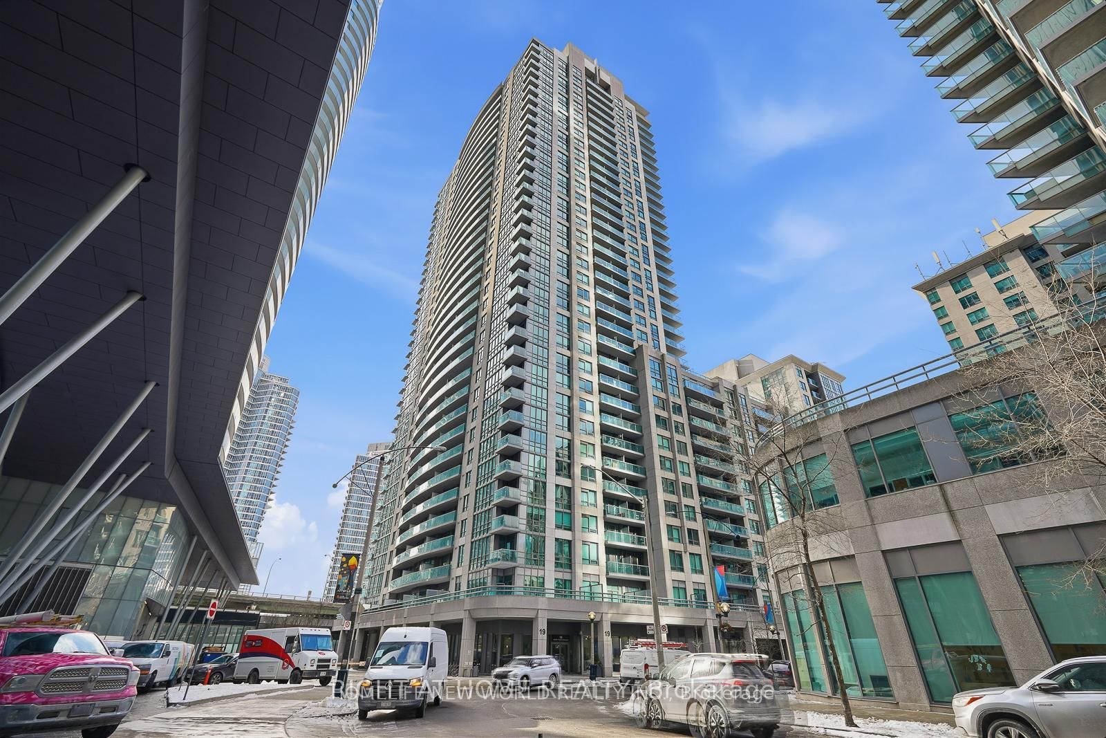 2506-19 Grand Trunk Crescent, Toronto, ON, M5J 3A3