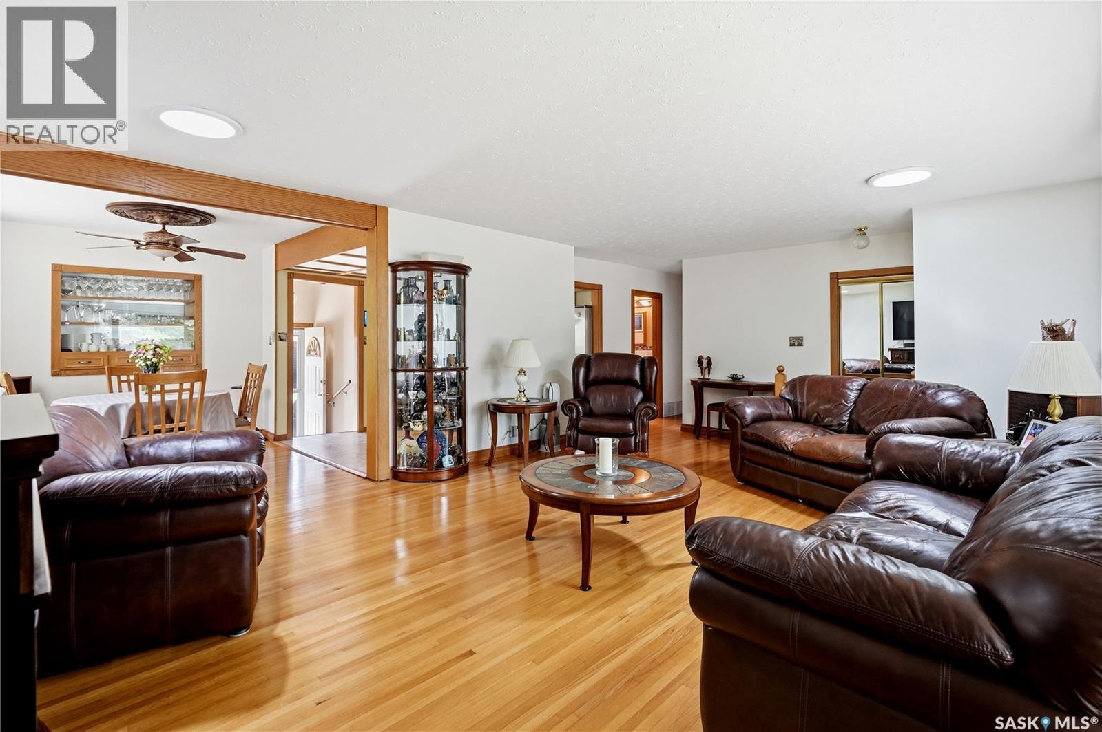 104 Marsh Crescent, Regina, SK, S4S6B4 photo 5