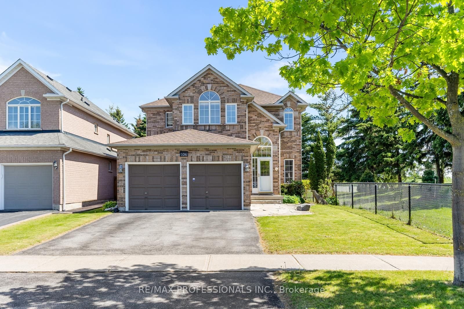 106 Hollybush Drive, Vaughan, ON, L6A 2H3