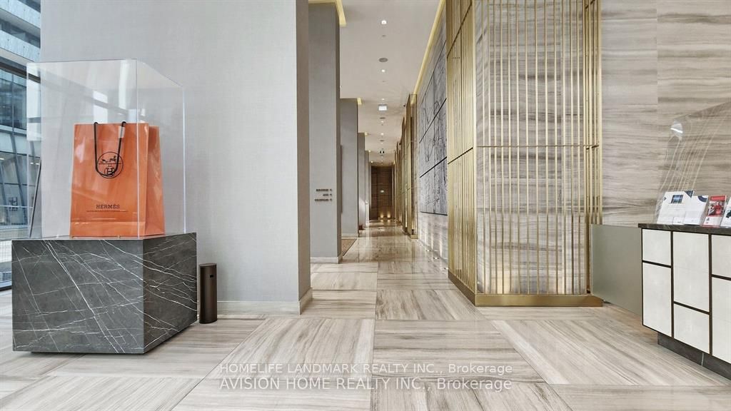 705-50 Charles Street E, Toronto, ON, M4Y 0C3 photo 4