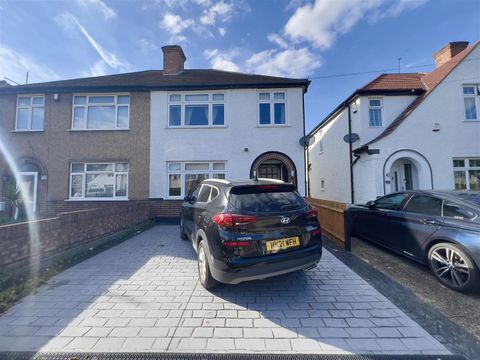 Windsor Avenue, Hillingdon UB10