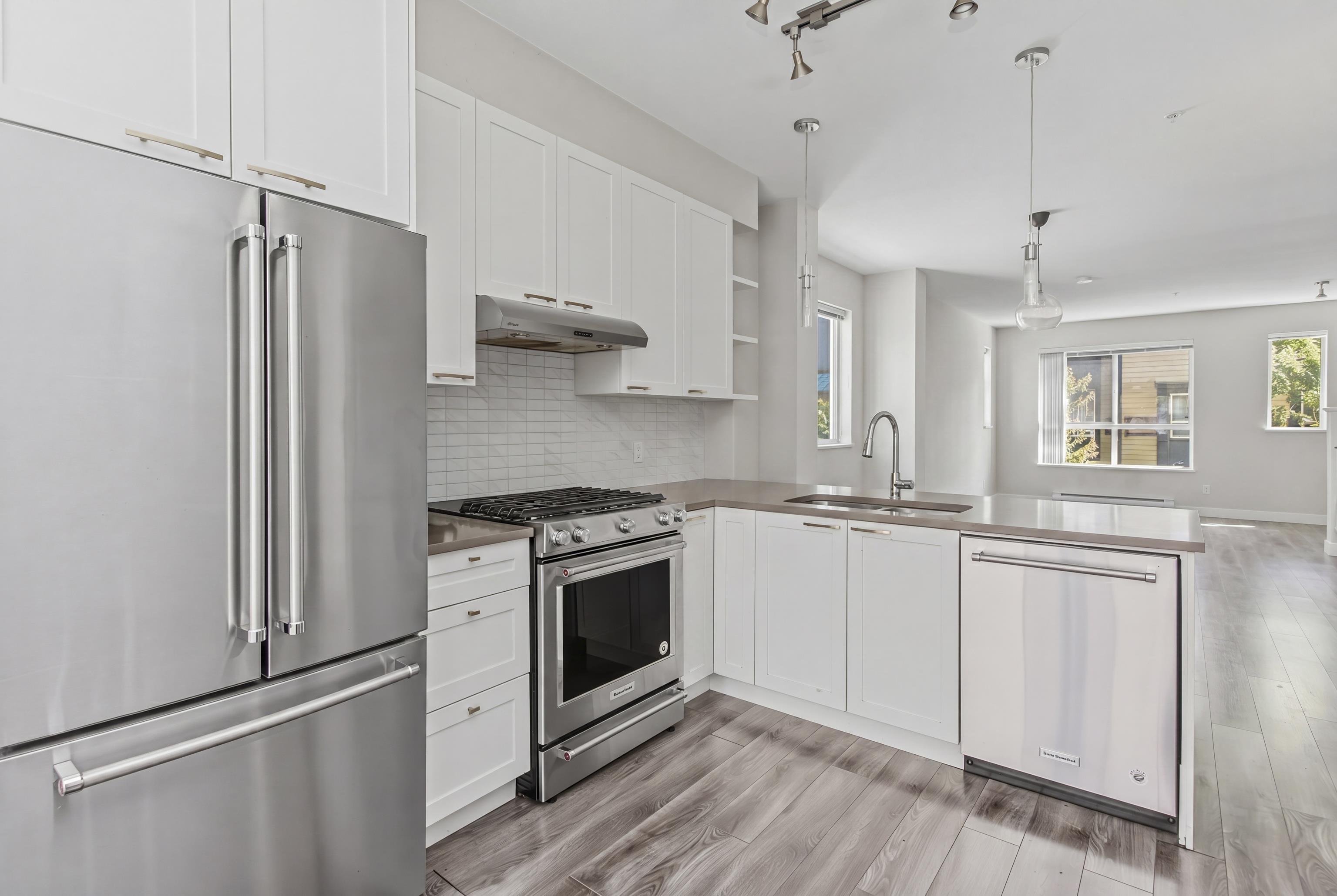 38359 Eaglewind Boulevard, Squamish, BC, V8B 0V9 photo 3