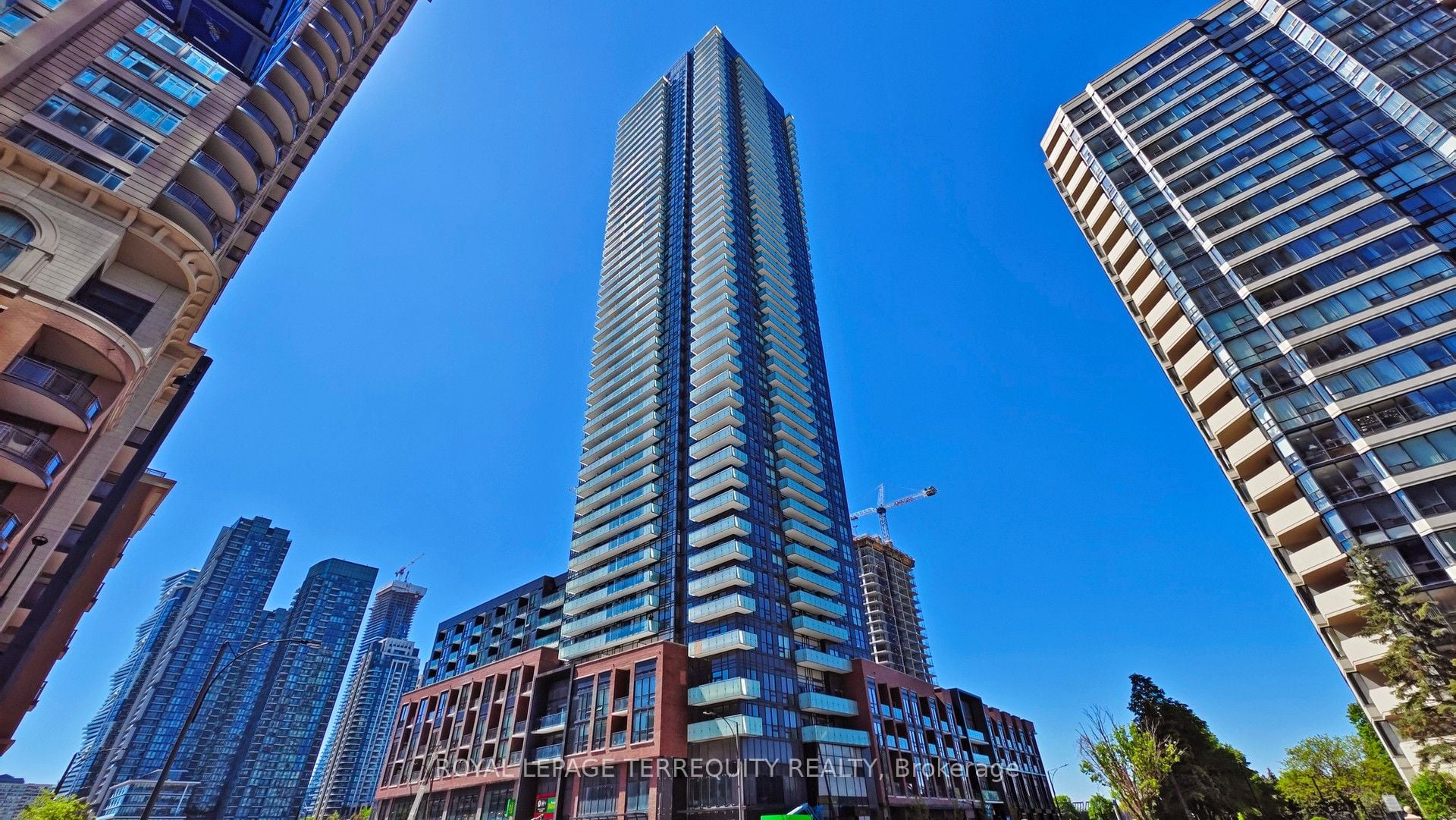 4502-430 Square One Drive, Mississauga, ON, L5B 0L6