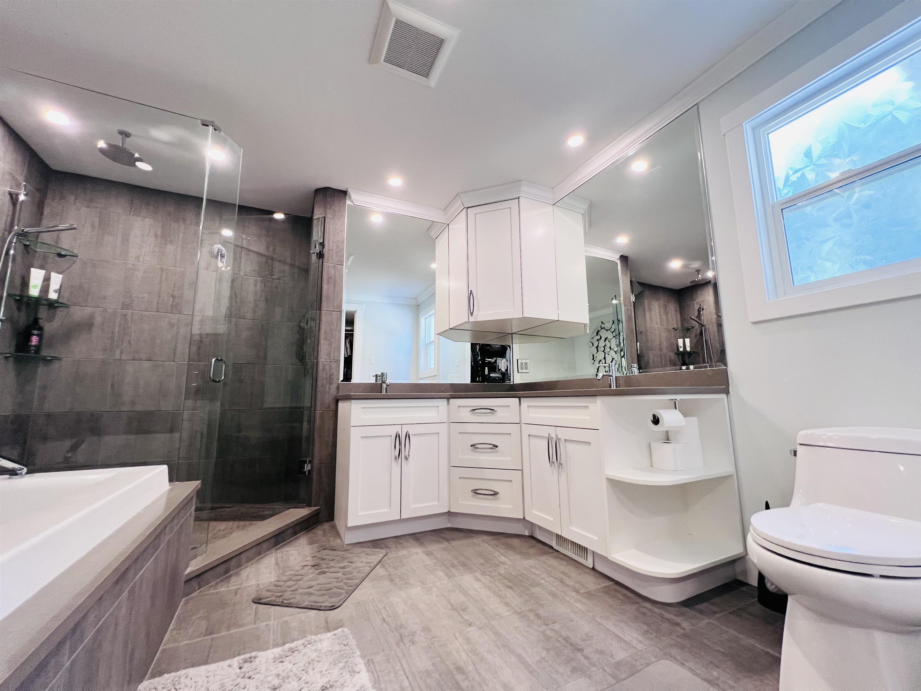 Additional image 5 of 21066 Glenwood Avenue, Maple Ridge, BC, V2X 8K5