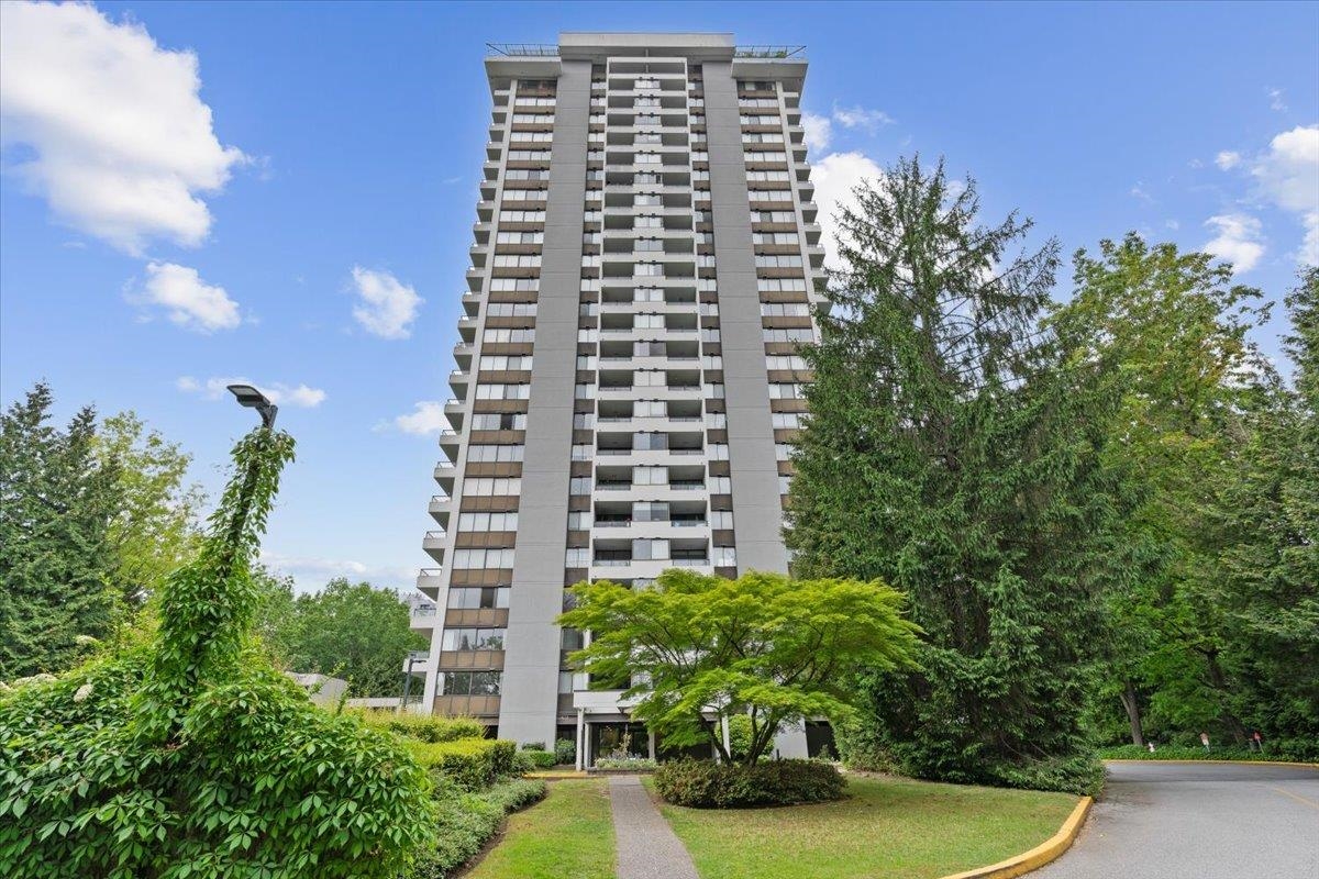 403-9521 Cardston Court, Burnaby, BC, V3N 4R8