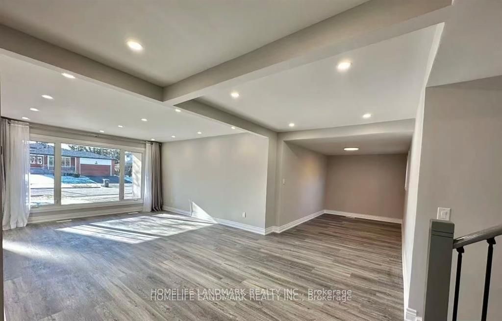 Additional image 3 of 2421 Speyside Drive, Mississauga, ON, L5K 1X5
