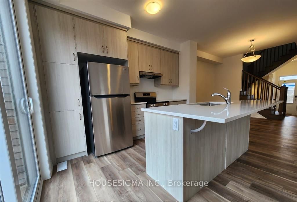 65 Lower Street, Barrie, ON, L9J 1B3 photo 5