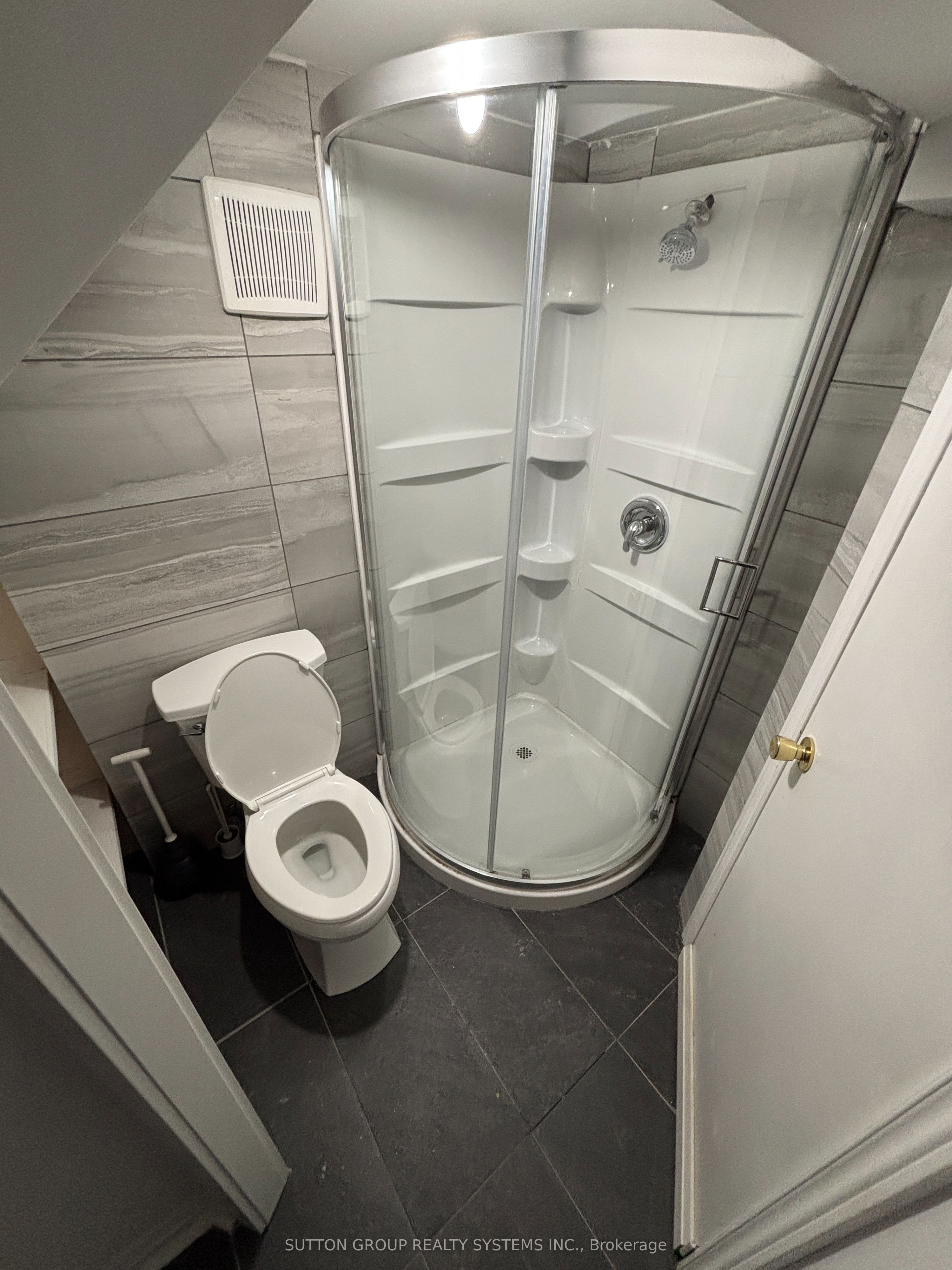 B3-83 Dawes (basement) Road, Toronto, ON, M4C 5B2 photo 4