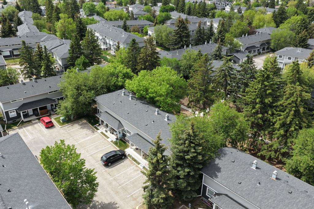 633 Regal Park NE, Calgary, AB, T2E 0S6 photo 3