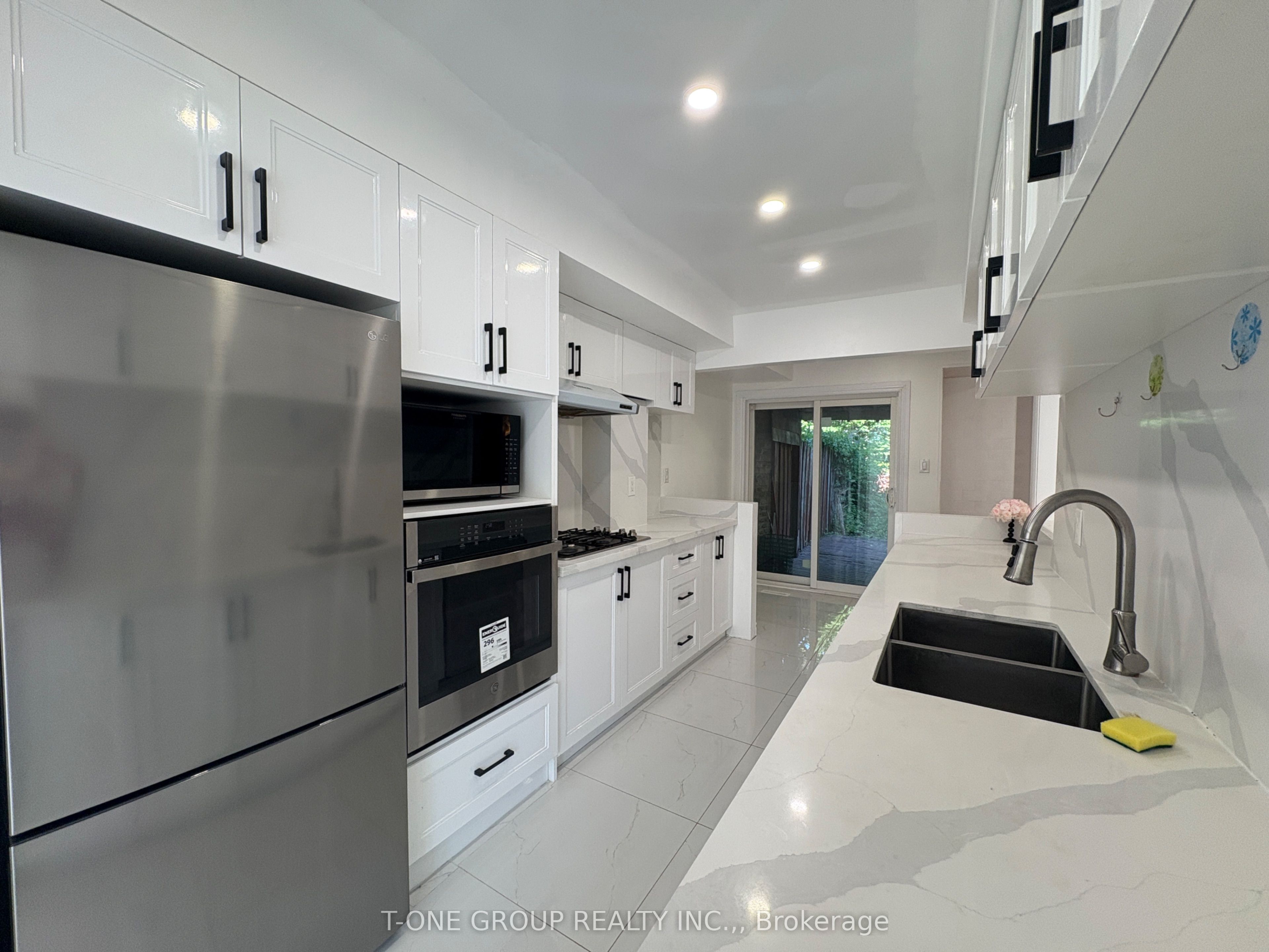 Additional image 4 of 49 Ambercroft Boulevard, Toronto, ON, M1W 2Z6