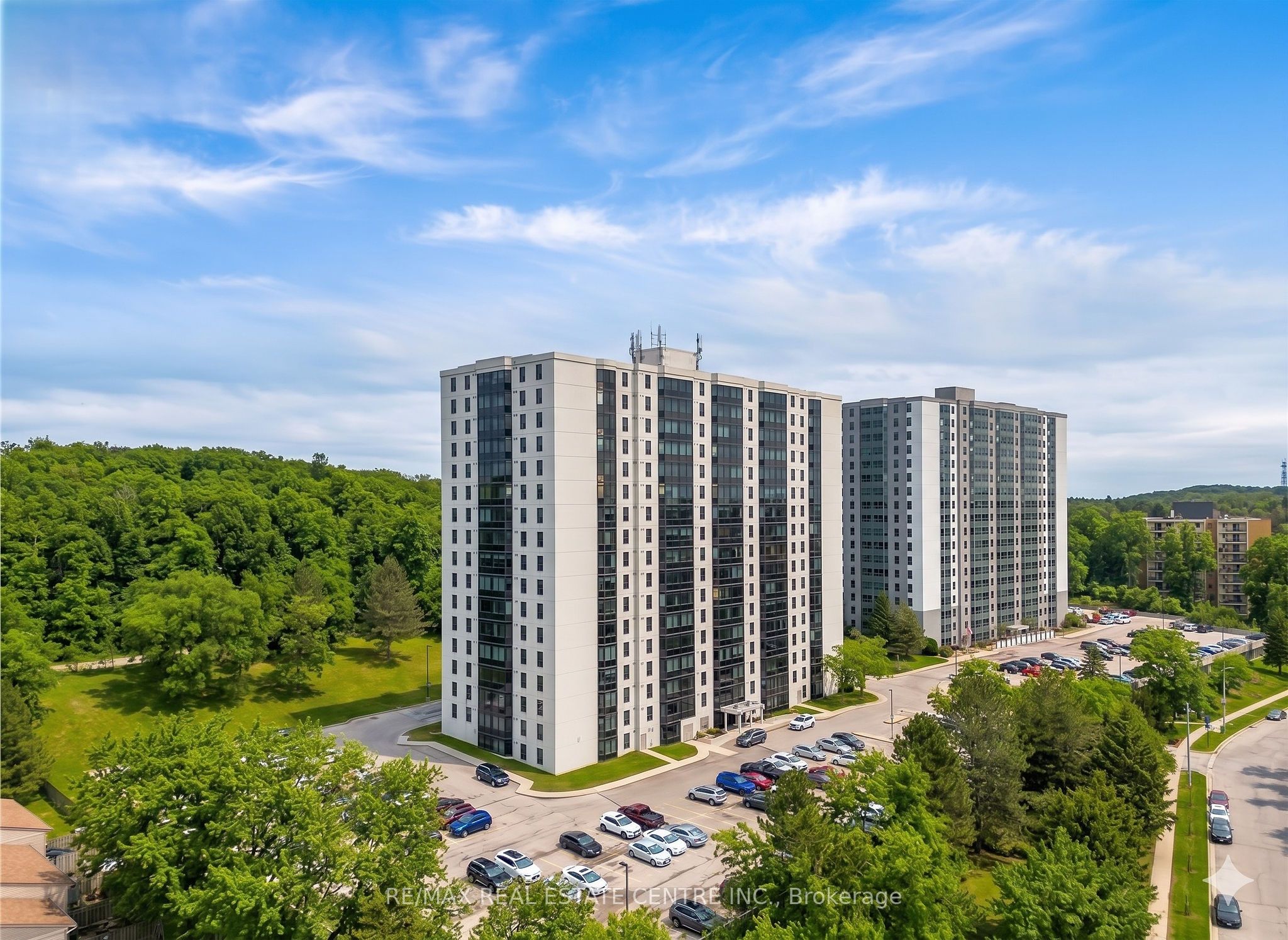 103-35 Green Valley Drive, Kitchener, ON, N2P 2A5 photo 3