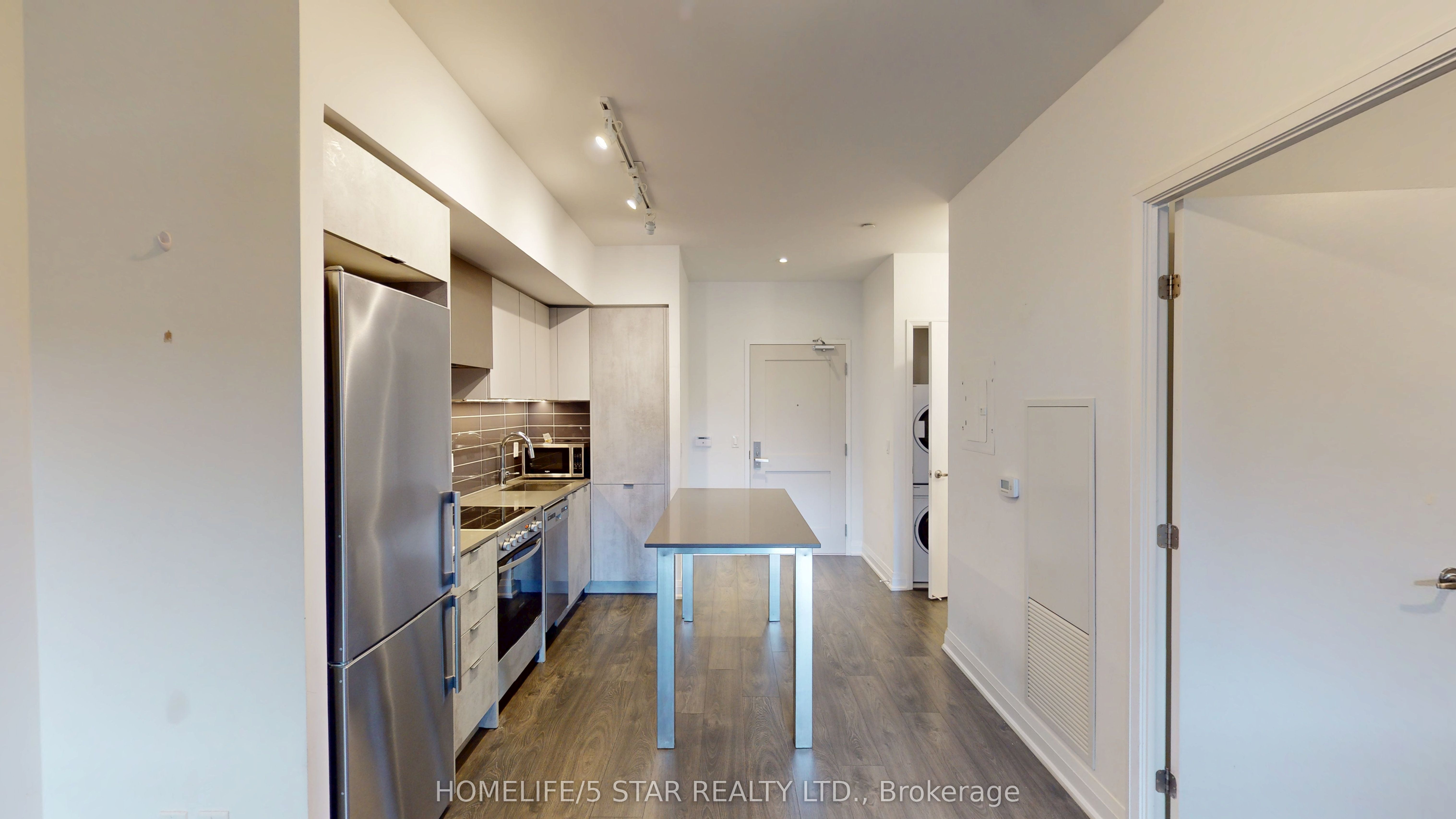 215-26 Gibbs Road, Toronto, ON, M9B 0E3 photo 5