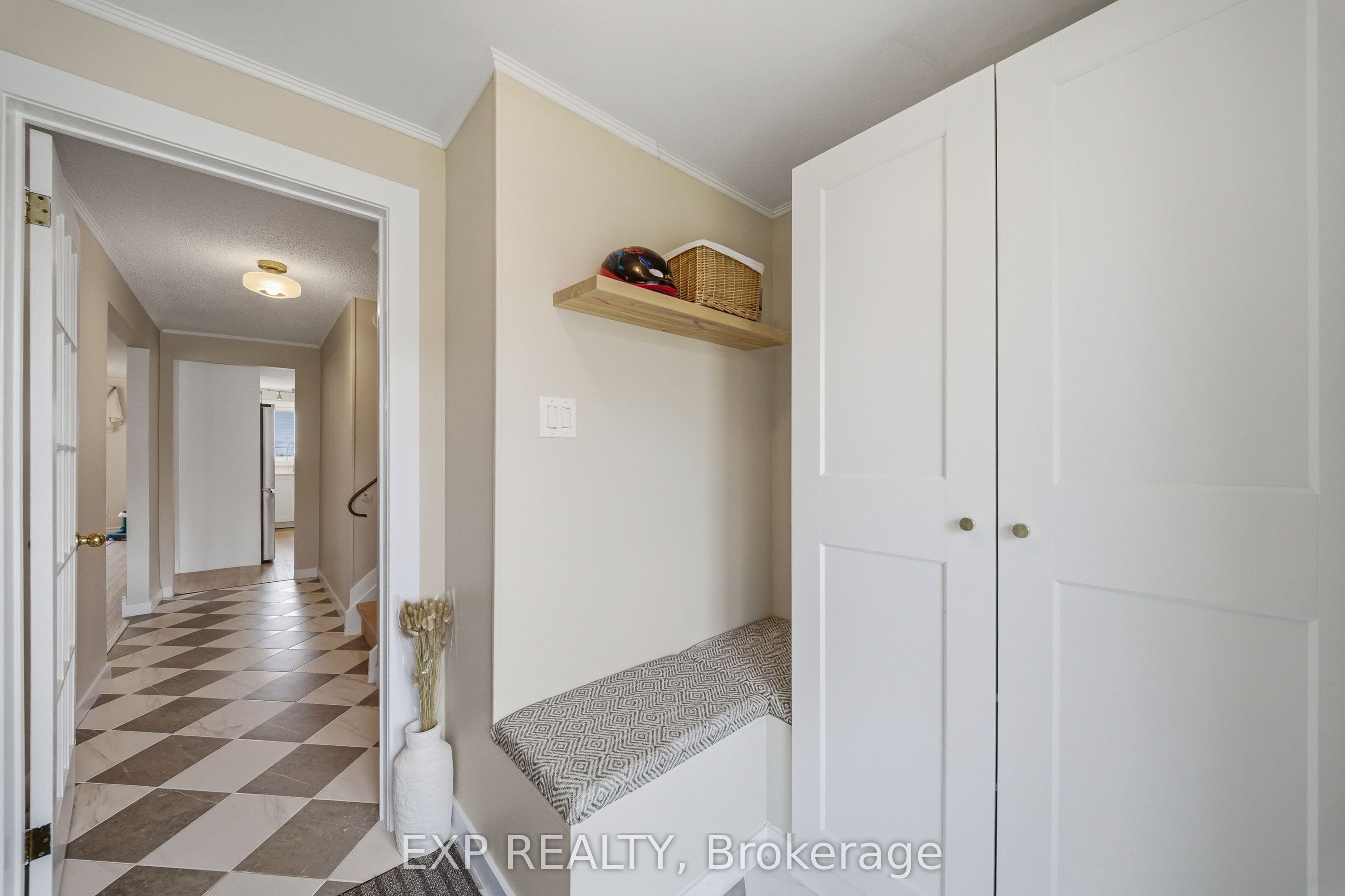 2333 Cotters Crescent, Ottawa, ON, K1V 8Y7 photo 3