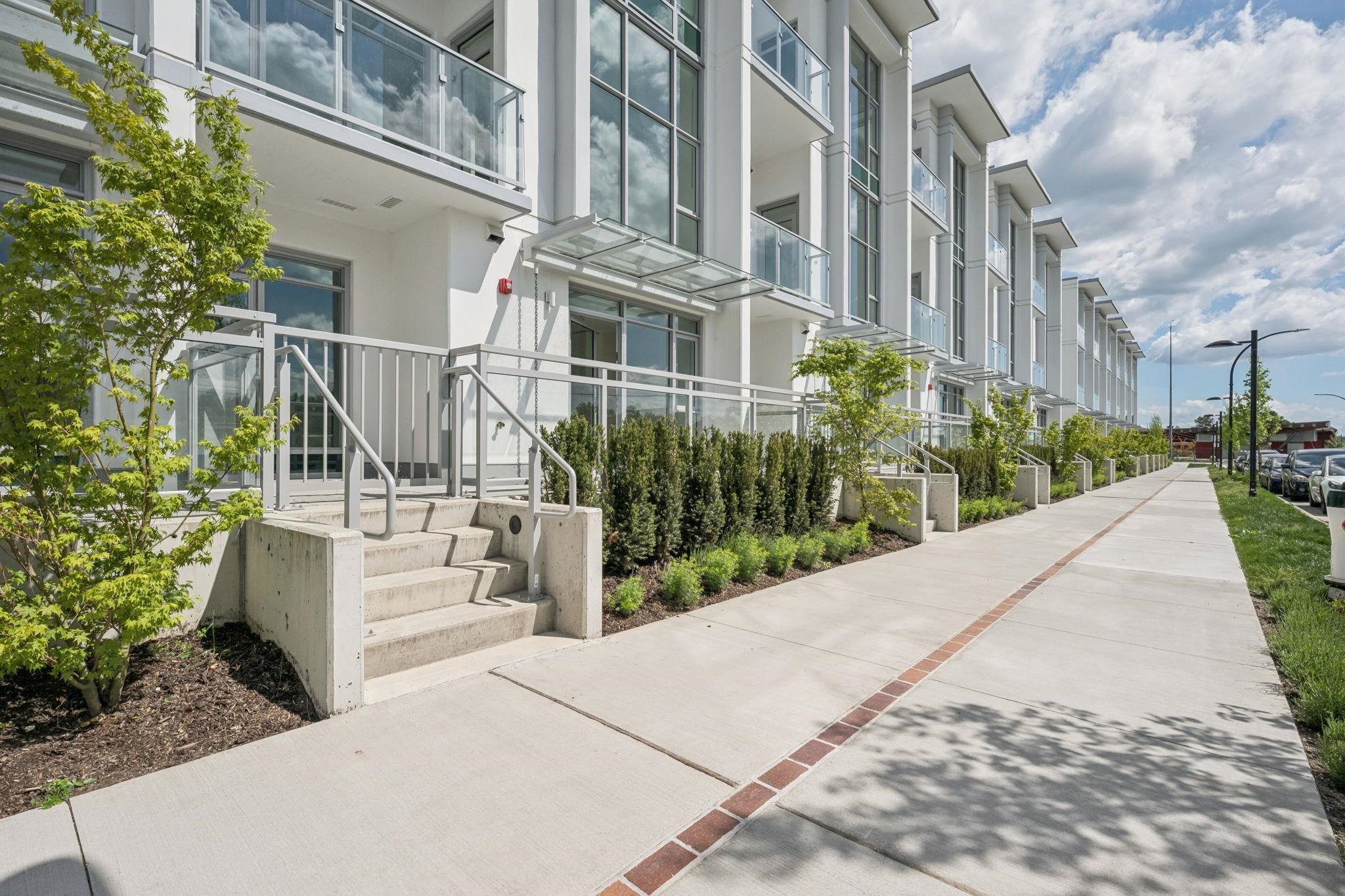132-4665 Alaska Street, Burnaby, BC, V5C 0P7