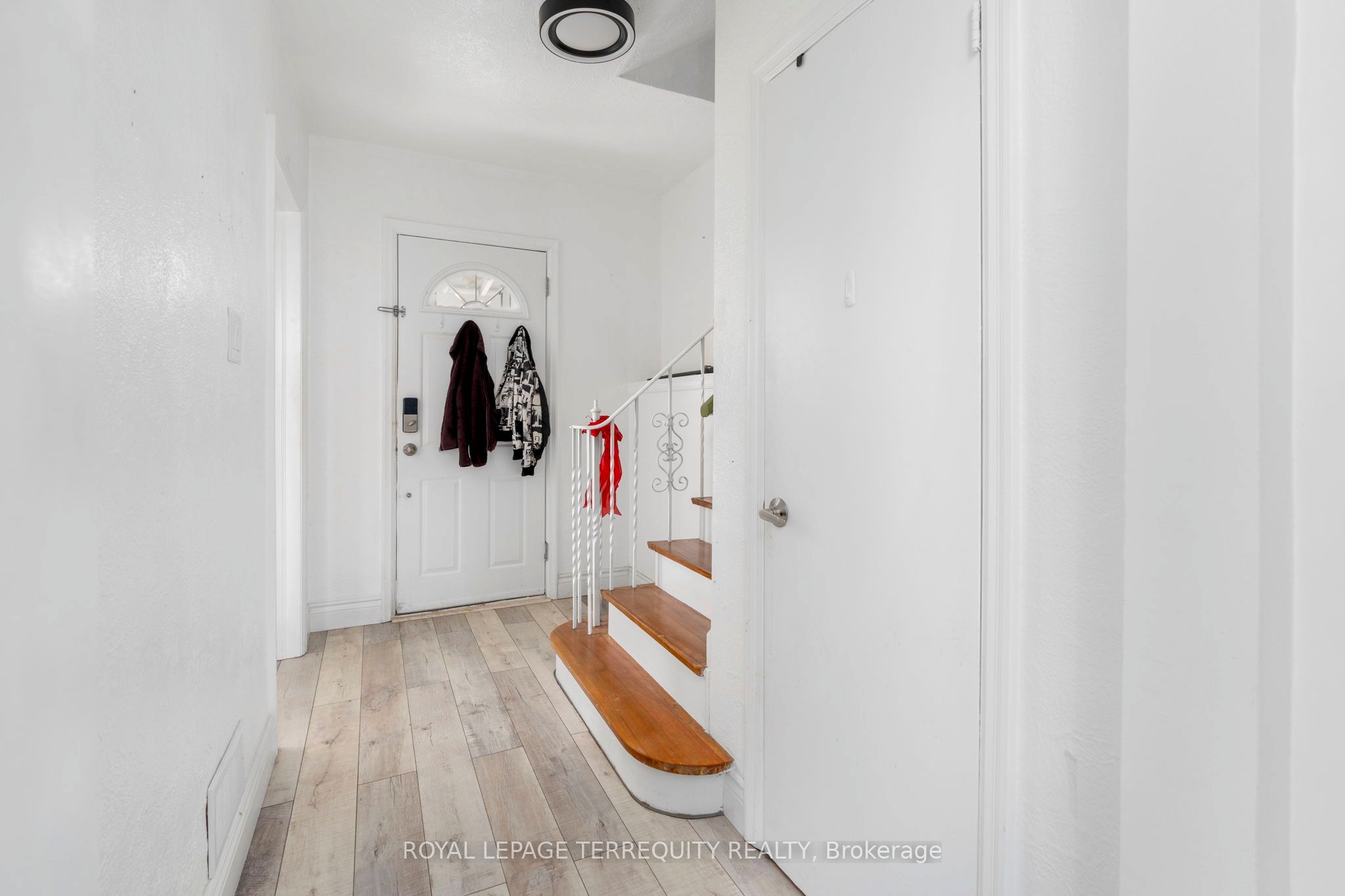 64 Pelmo Crescent, Toronto, ON, M9N 2X5 photo 3