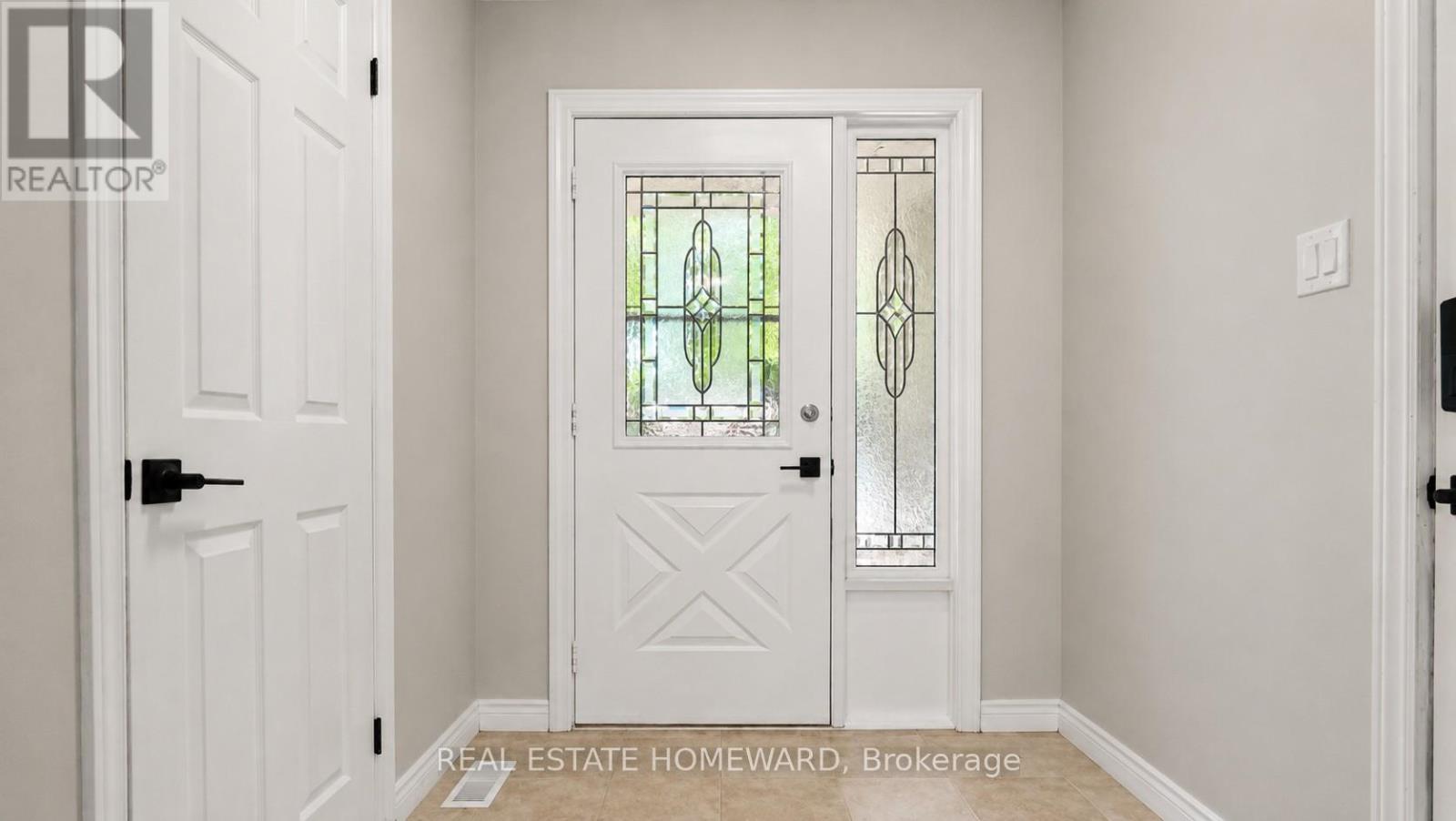 39 Tomahawk Drive S, Grimsby, ON, L3M 5G5 photo 4