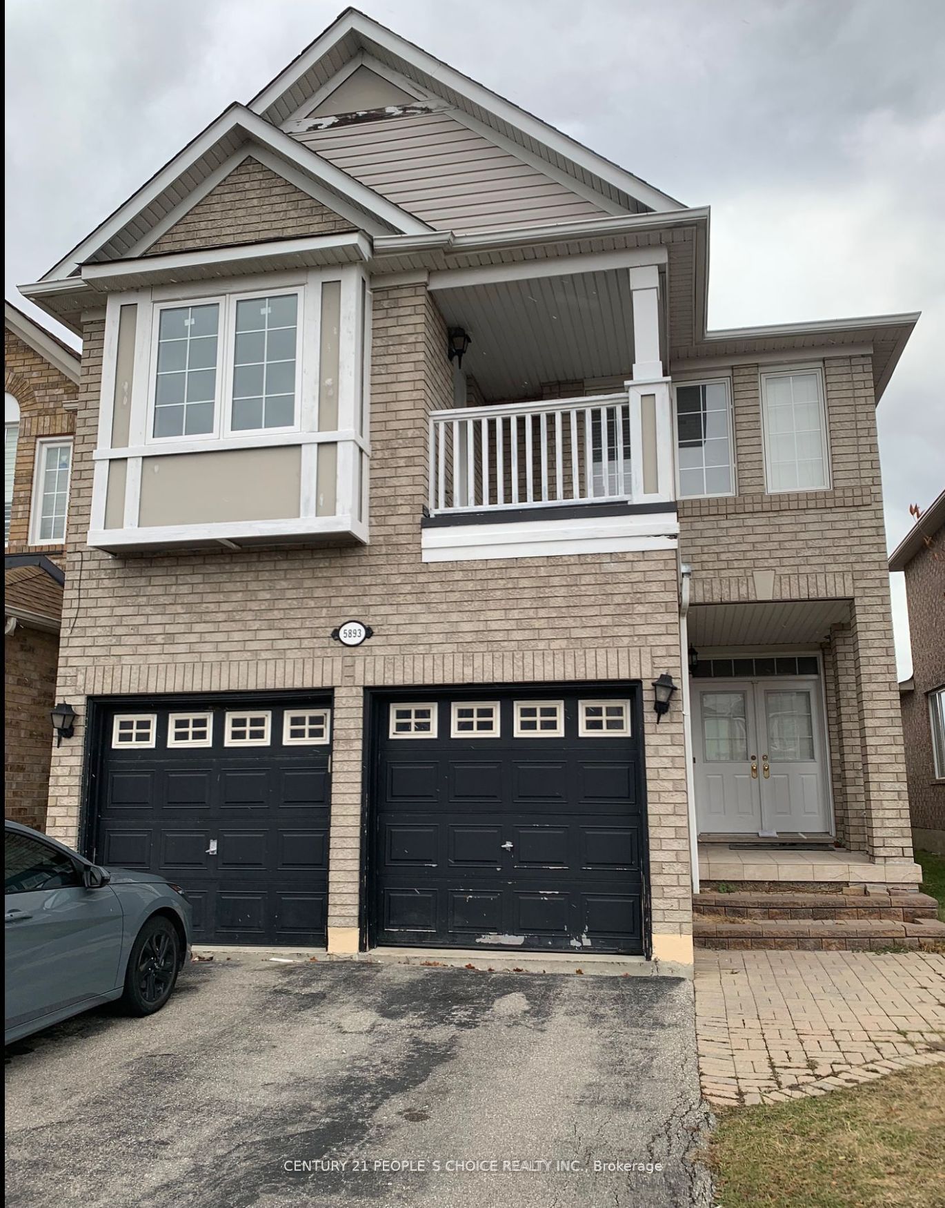 5893 Cabrera Crescent, Mississauga, ON, L5Y 3B2