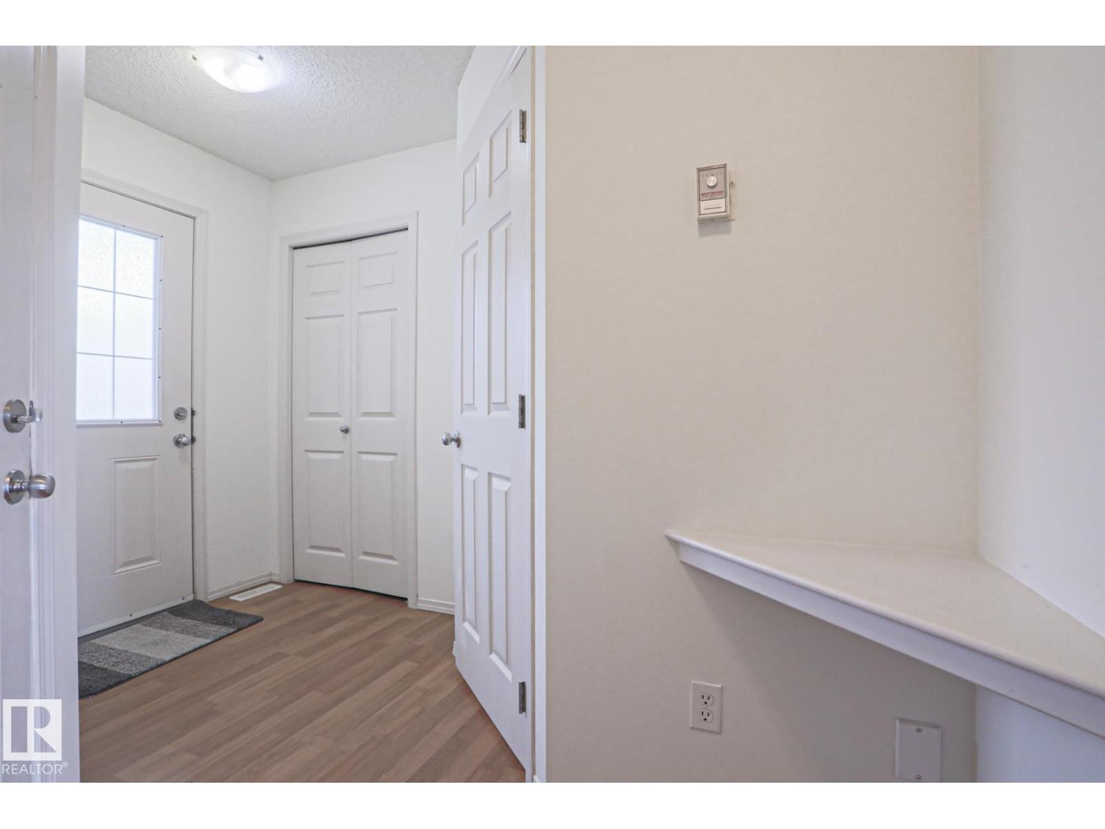 1627 Melrose Place SW, Edmonton, AB, T6W1X5 photo 3