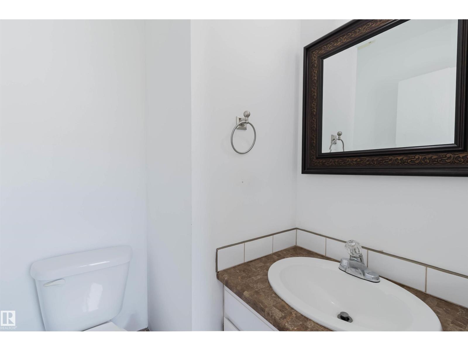 134 Callingwood Place NW, Edmonton, AB, T5T2C6 photo 4