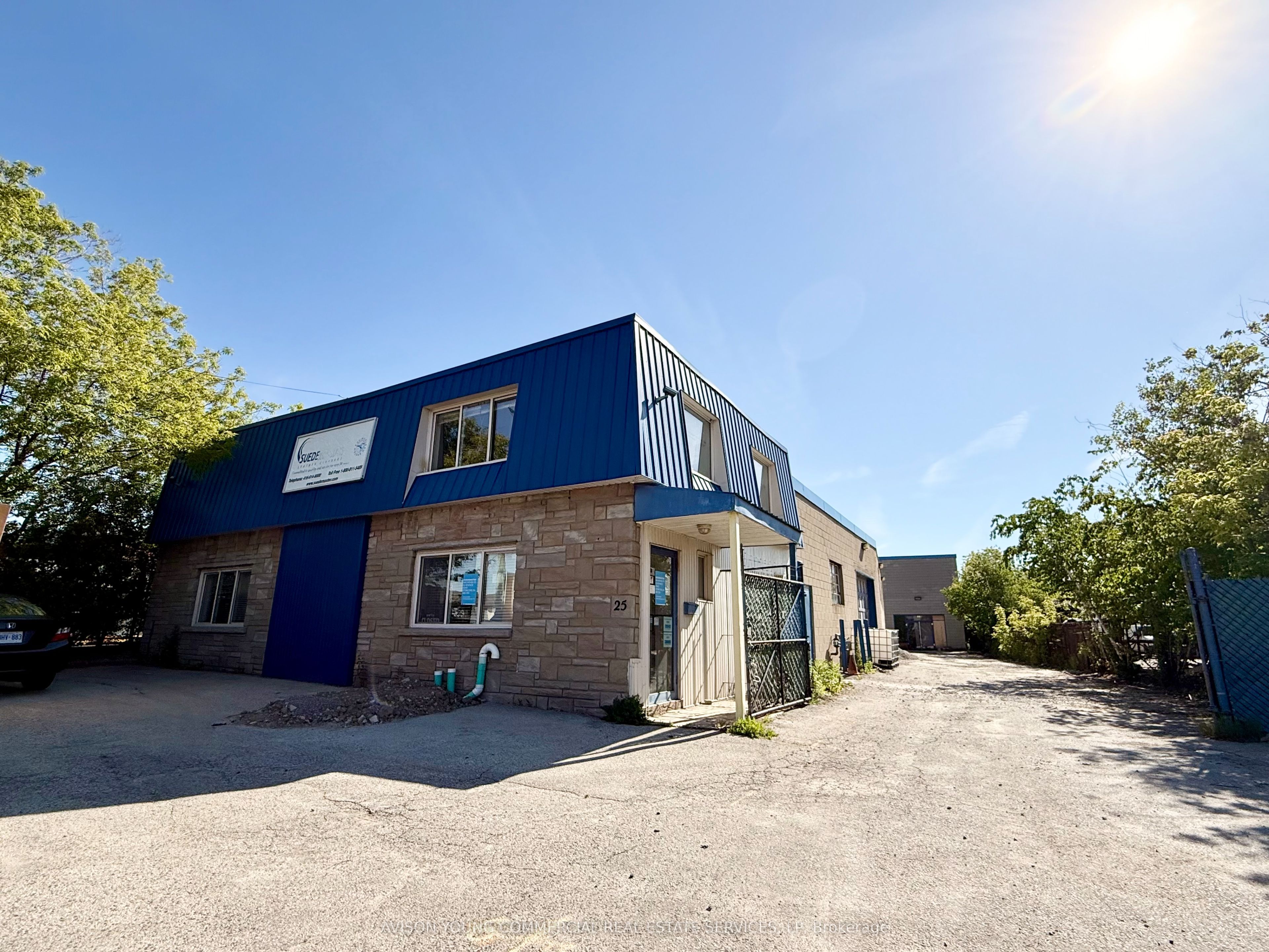 23-25 Connie Street, Toronto, ON, M6L 2H8