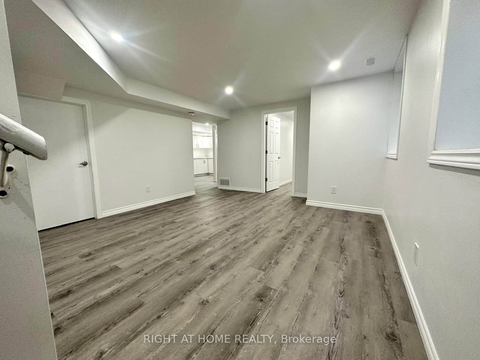 295 Gillespie Drive, Brant, ON, N3T 0W1 photo 2