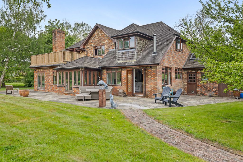 Additional image 4 of 5 bed detached house for saleRef: Gk - Lodge Lane, Redhill RH1