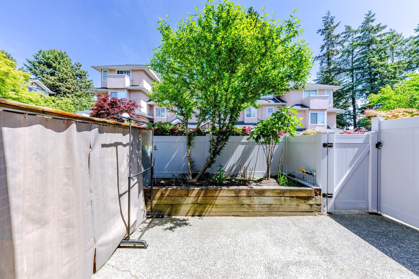 19-7433 16th Street, Burnaby, BC, V3N 4Z5 photo 3