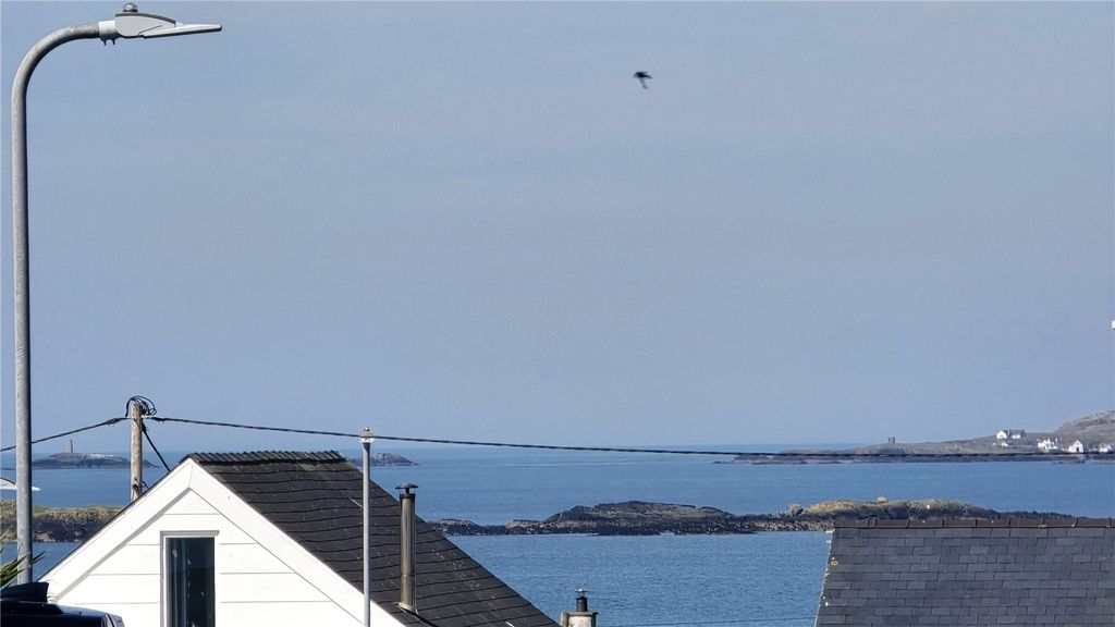 2 bed bungalow for saleSandy Lane, Rhosneigr, Anglesey LL64 photo 2