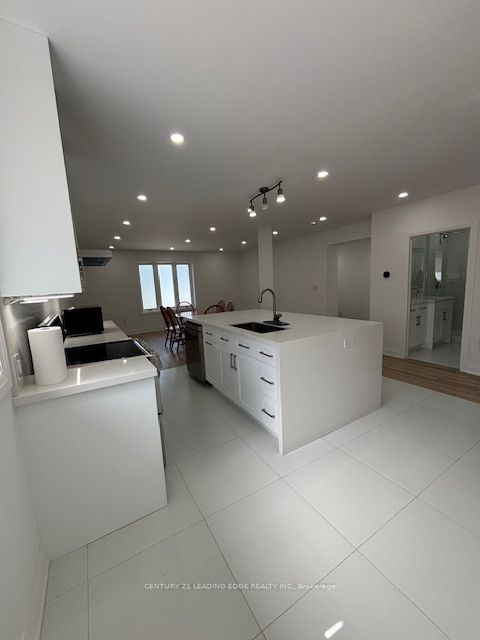 Main-3 Kennebec Crescent, Toronto, ON, M9W 2R6 photo 4