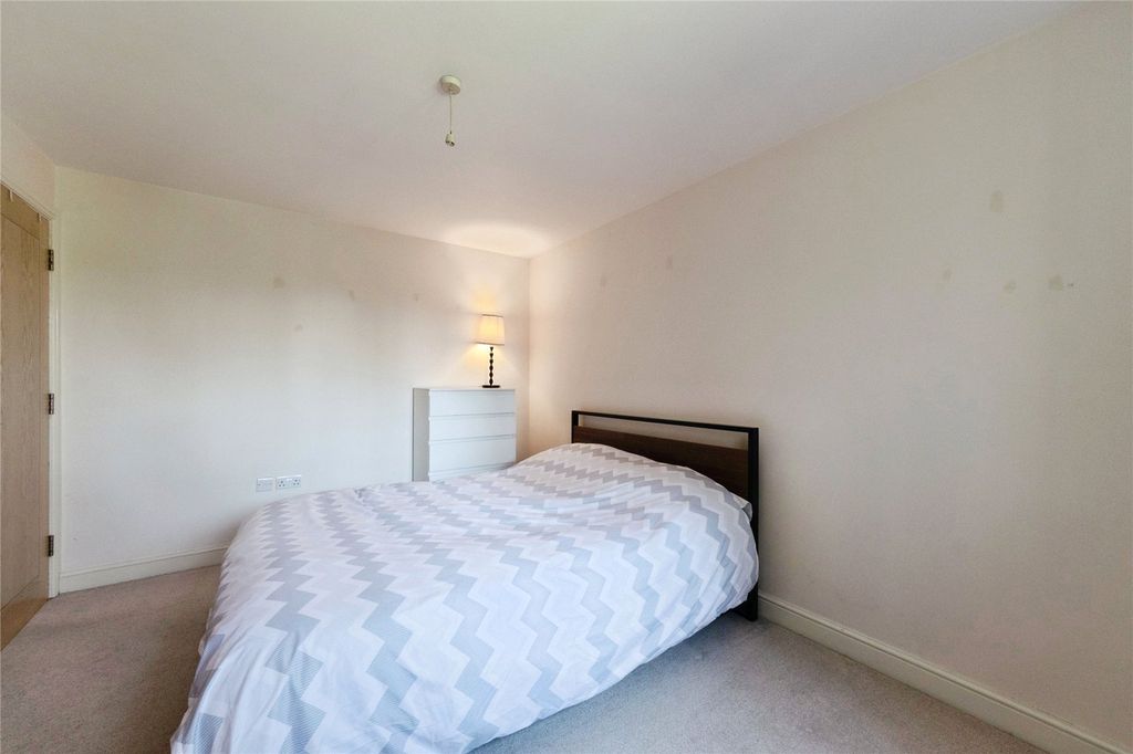 Additional image 7 of 2 bed flat for saleEvesham Road, Redditch, Worcestershire B97