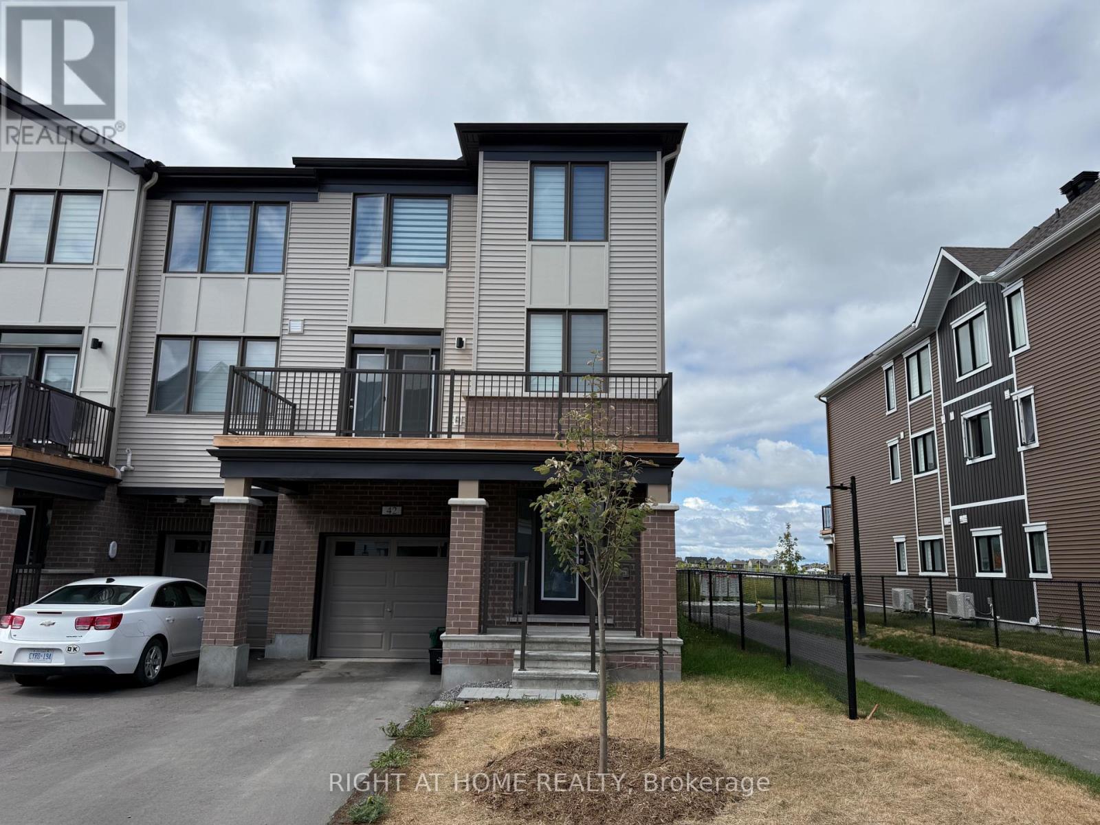 Additional image 2 of 42 Stitch Mews, Ottawa, ON, K0A2Z0