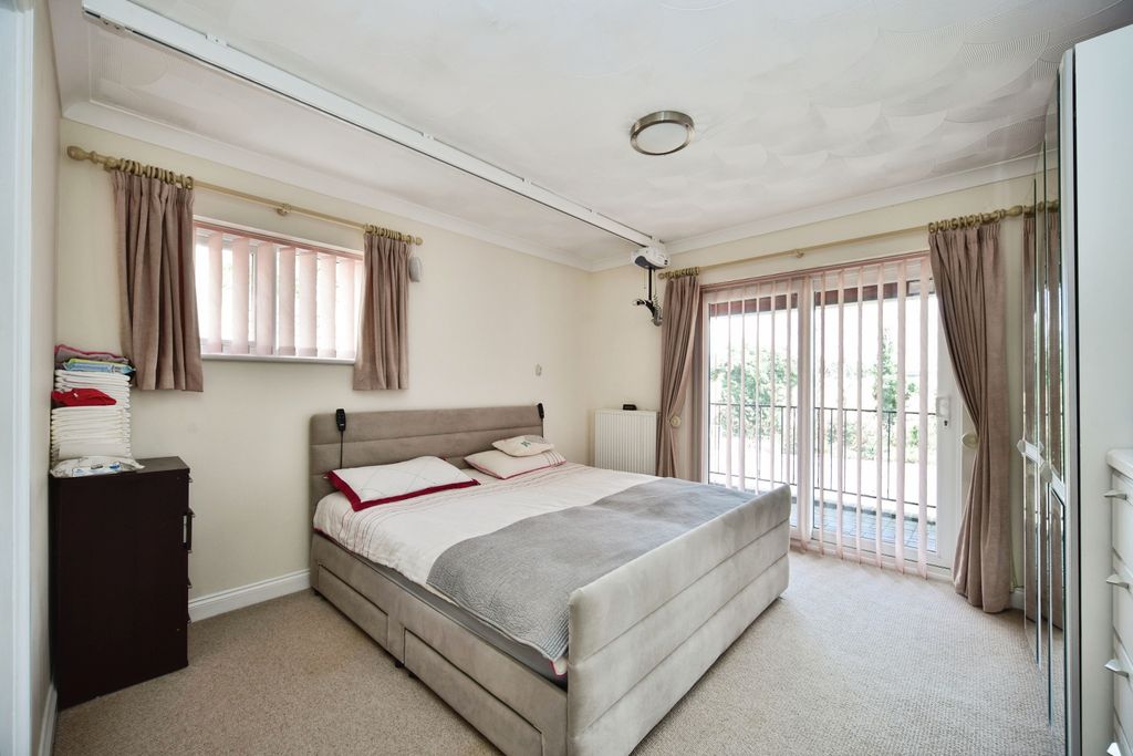 Additional image 13 of 4 bed detached bungalow for saleHigham Road, Rochester ME3