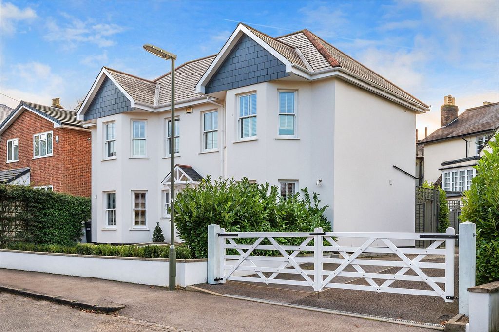 4 bed detached house for saleBrownlow Road, Redhill, Surrey RH1
