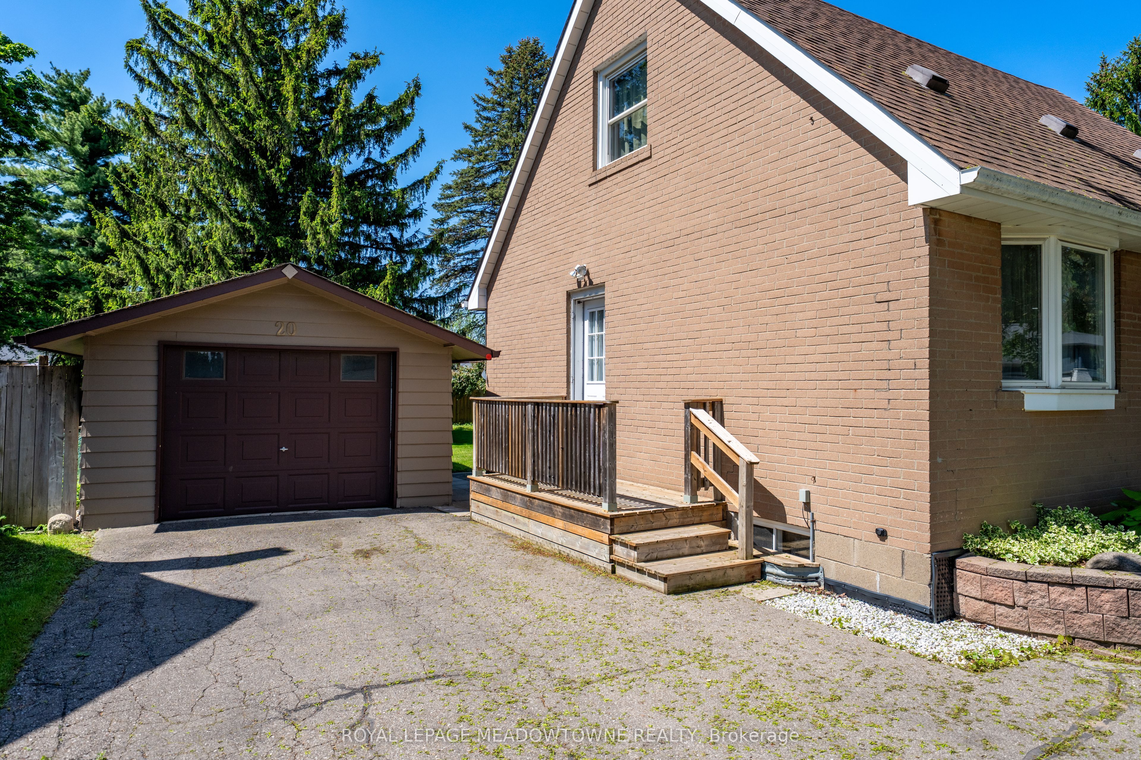 20 Delrex Boulevard, Halton Hills, ON, L7G 3X7 photo 3