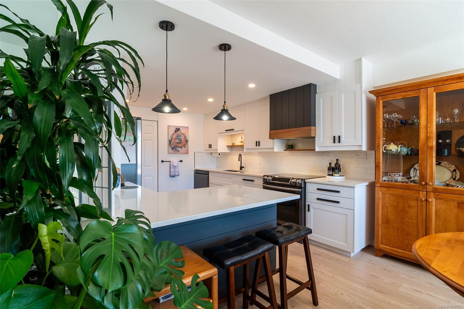 #403-420 Linden Avenue, Victoria, BC, V8V 4G3 photo 4
