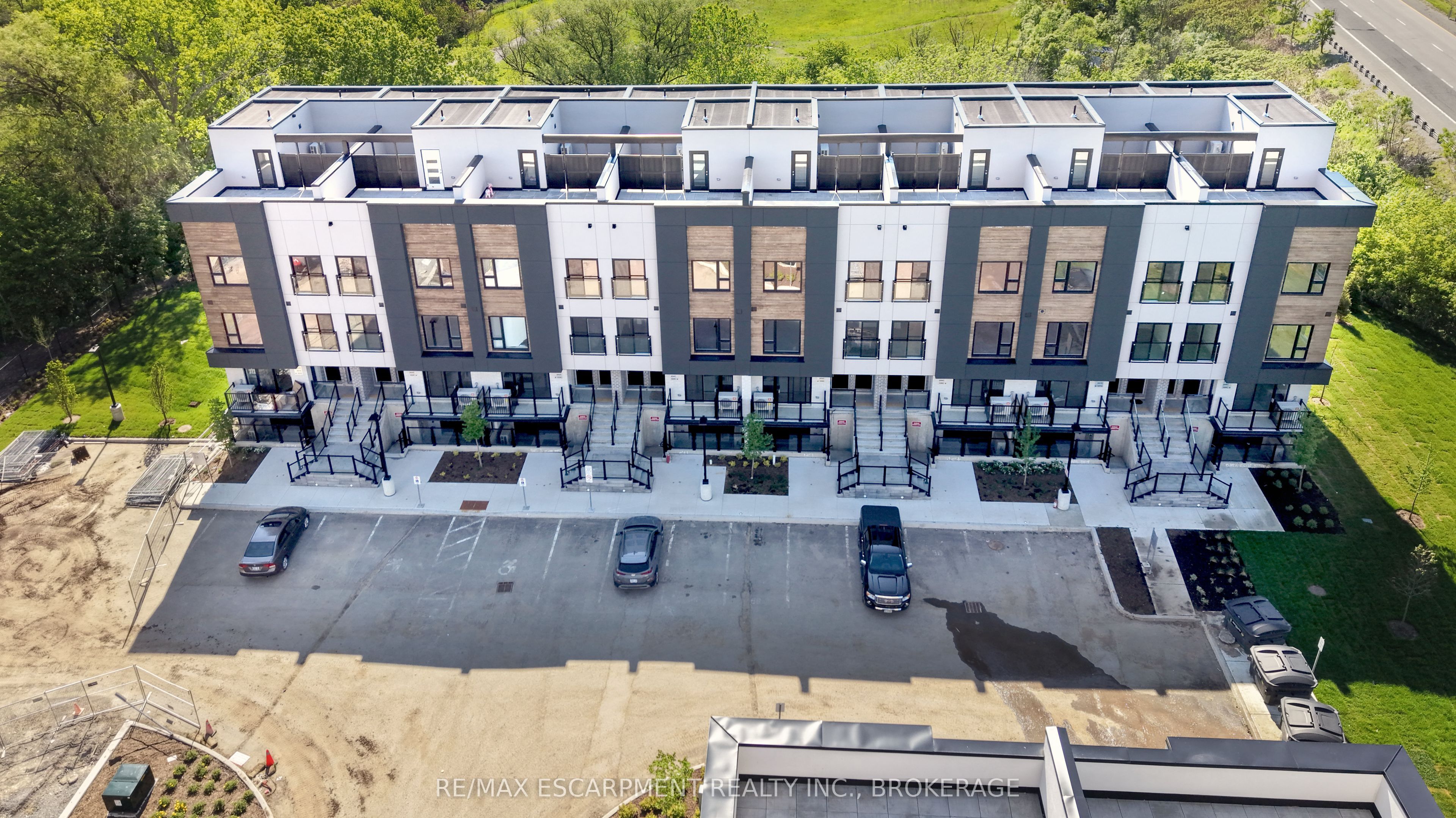 308C-16 Melbourne Avenue, St. Catharines, ON, L2P 3J8 photo 2