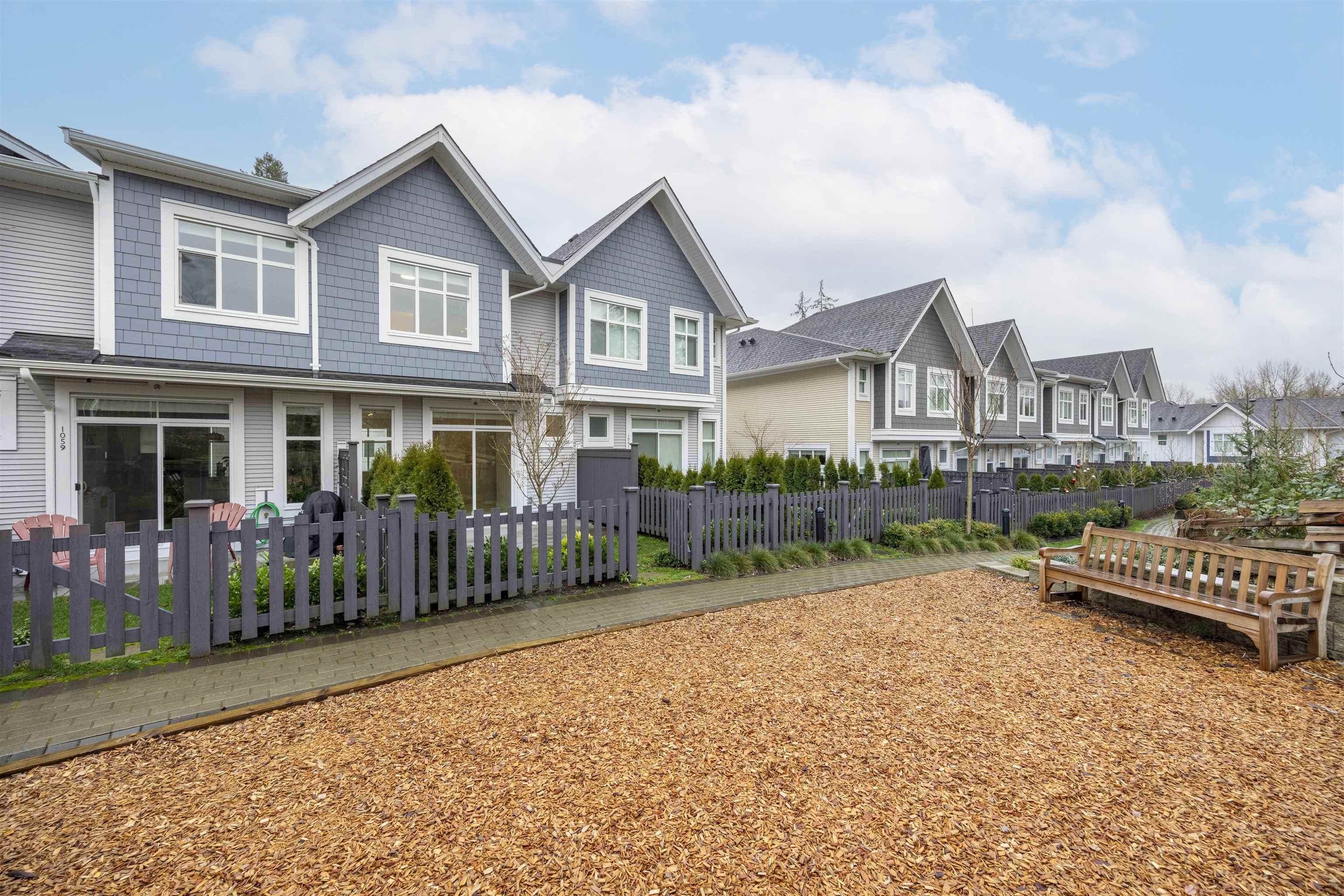 Additional image 2 of 1060-11280 Pazarena Place, Maple Ridge, BC, V2X 9H8