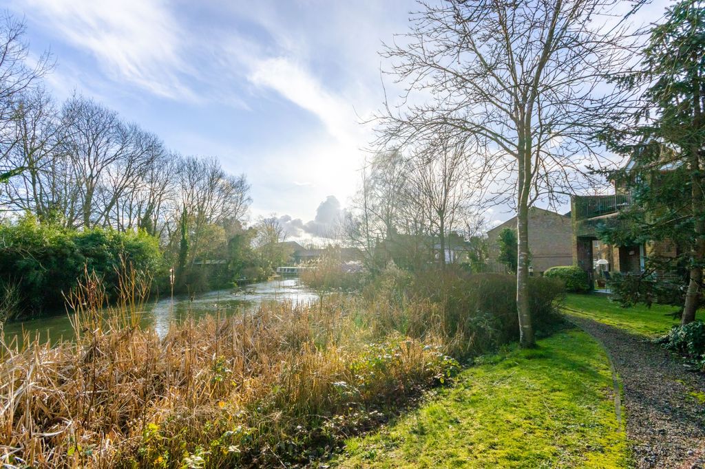 Additional image 20 of 2 bed flat for saleSalters Close, Rickmansworth WD3