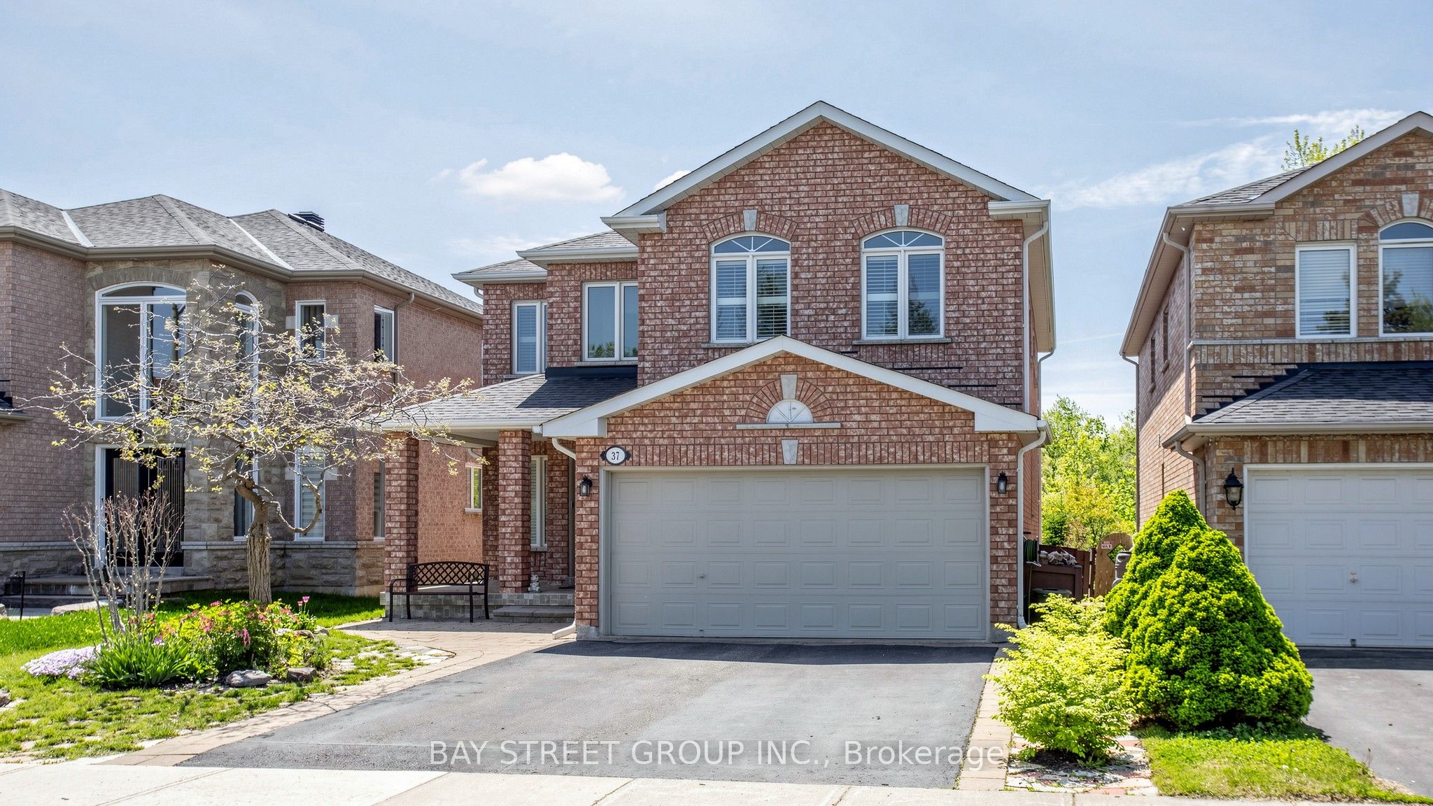 37 Bayswater Avenue, Richmond Hill, ON, L4E 4E5 photo 2