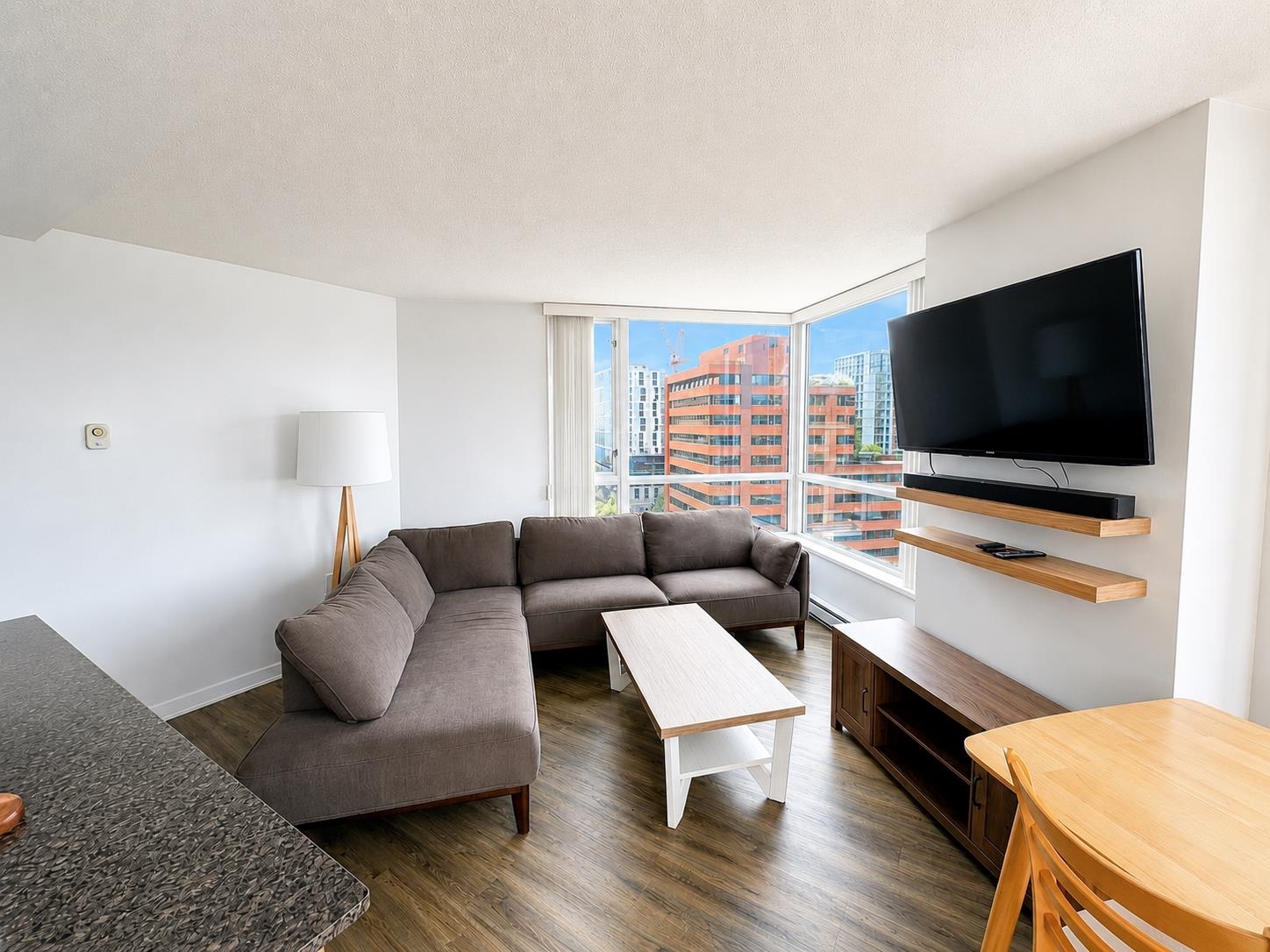 Additional image 2 of 1602-1212 Howe Street, Vancouver, BC, V6Z 2M9