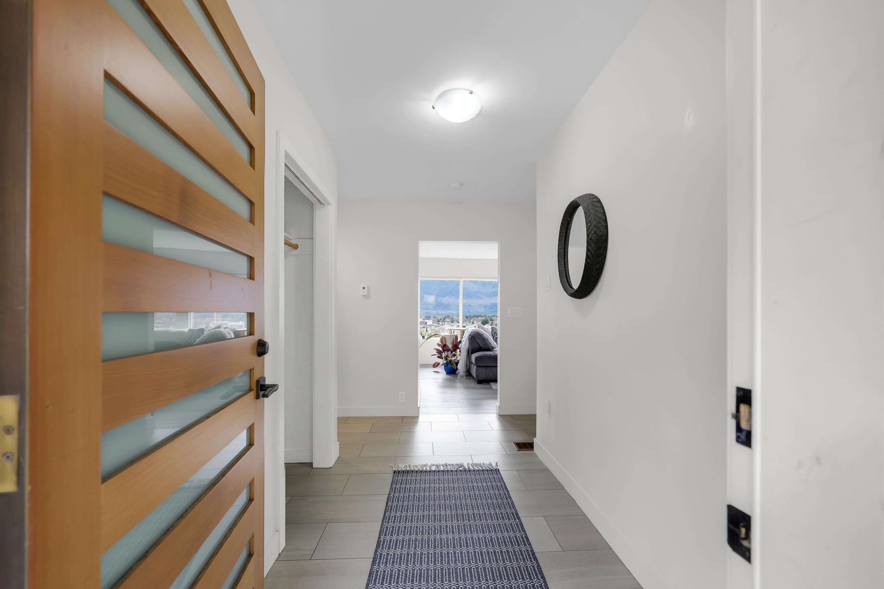 38273 View Place, Squamish, BC, V8B 1T0 photo 2