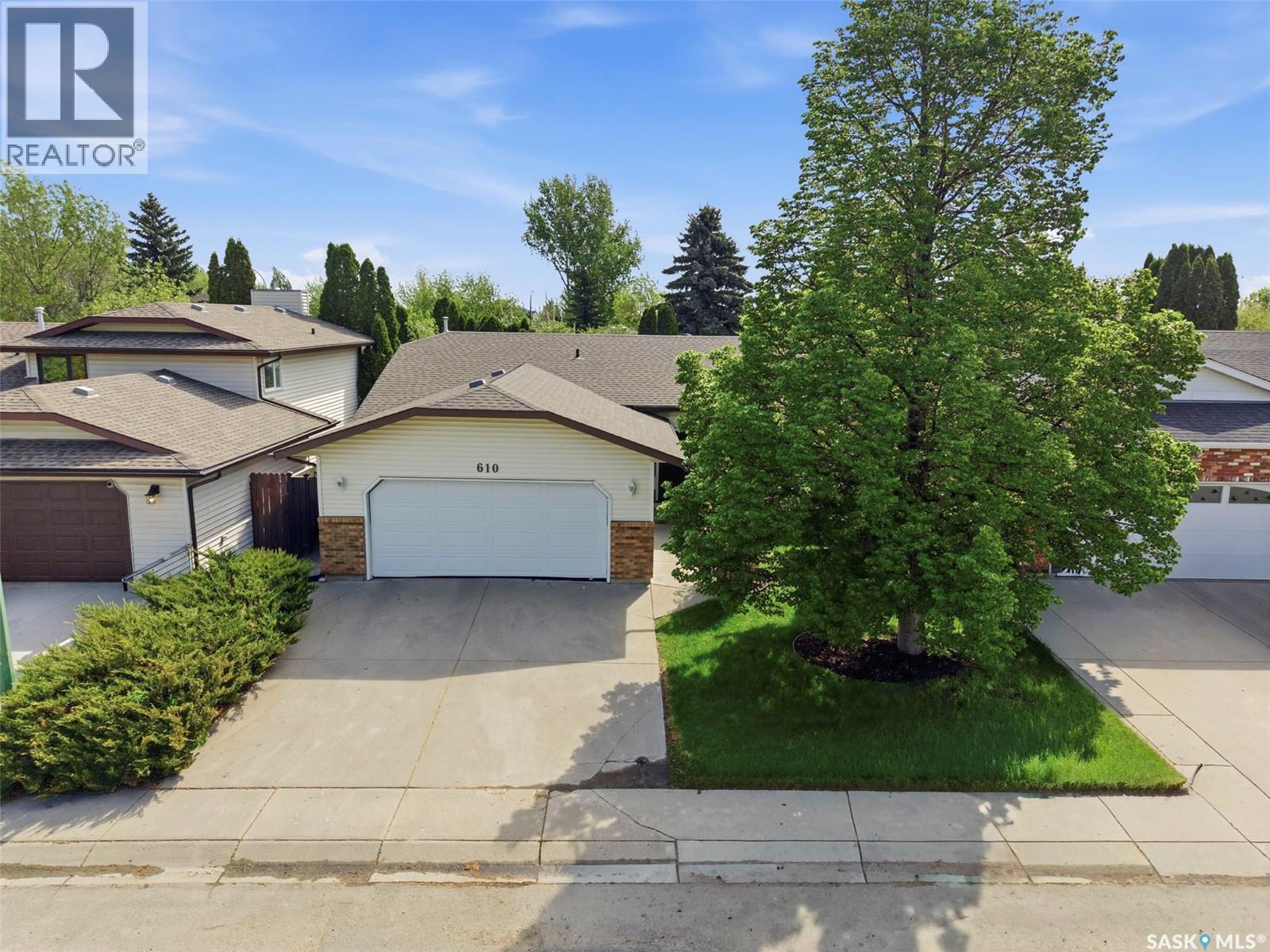610 Bronson Crescent, Saskatoon, SK, S7J5E5 photo 2