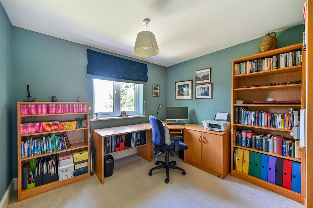 Additional image 19 of 5 bed detached house for saleWellswood Gardens, Reading RG1