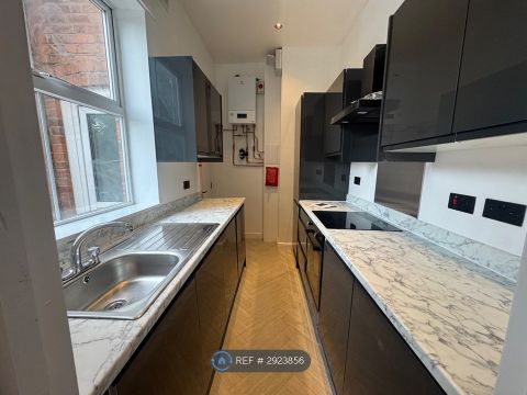 Middleborough Road, Coventry CV1