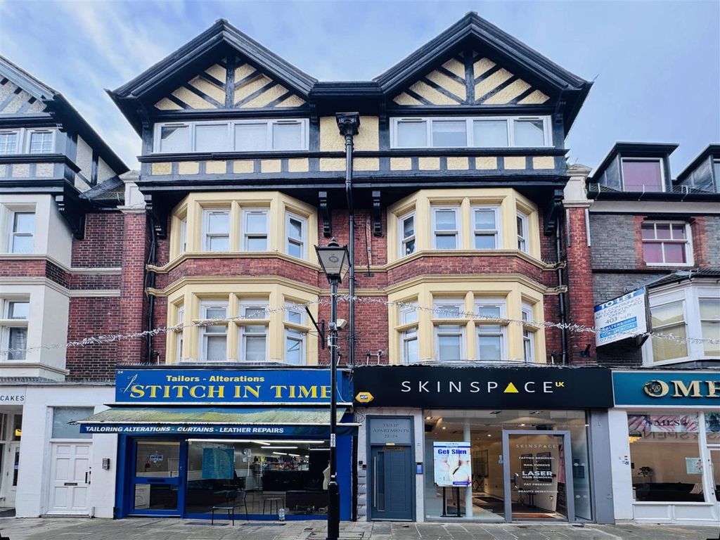 6 bed property for saleCross Street, Reading RG1