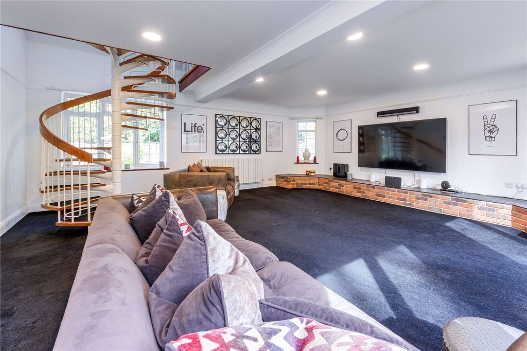Additional image 12 of 5 bed detached house for saleLoom Lane, Radlett, Hertfordshire WD7