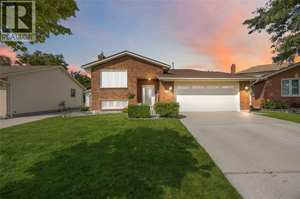 222 Thames Crescent, Sarnia, ON, N7S5C9 photo 2