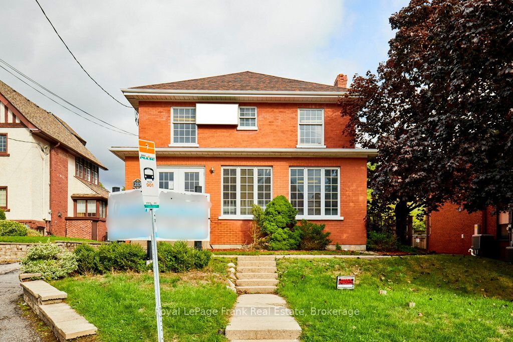 215 Simcoe Street N, Oshawa, ON, L1G 4T1