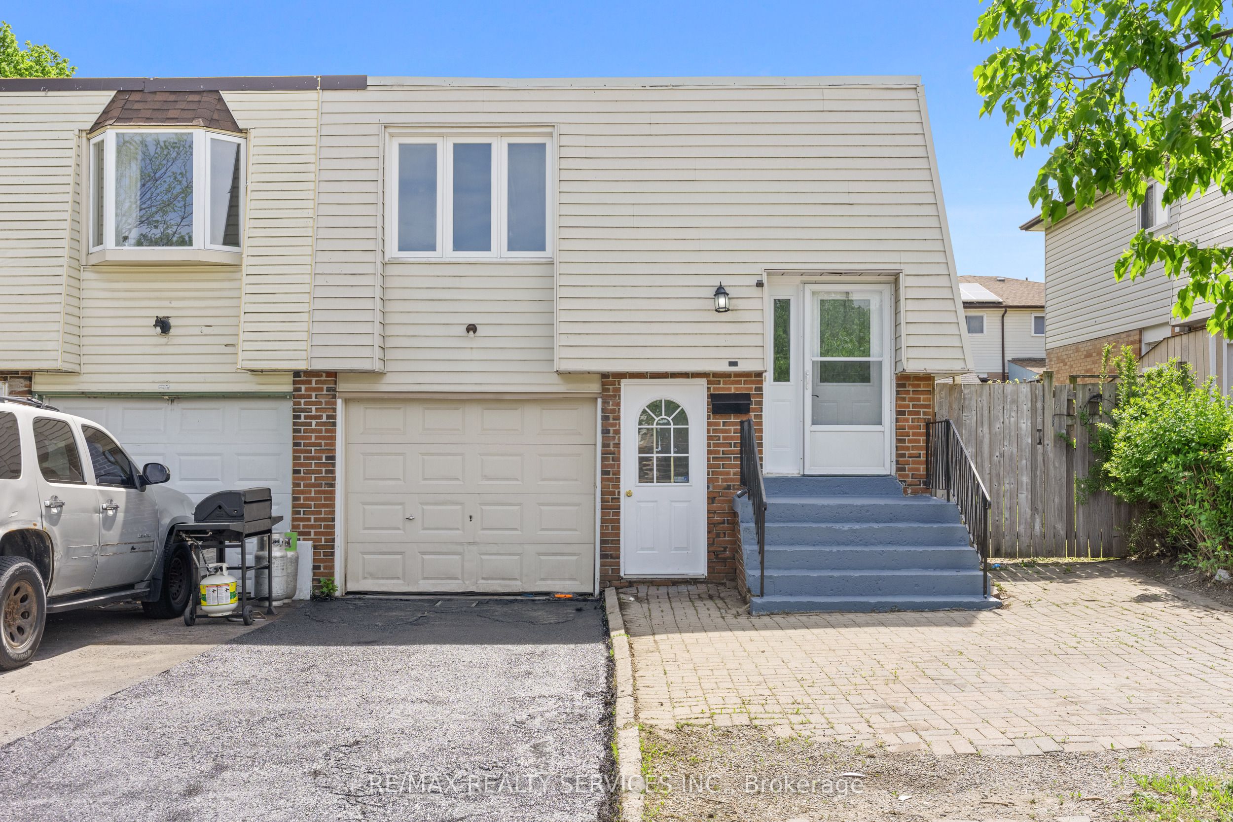 62 Horne Drive, Brampton, ON, L6V 2V3 photo 2